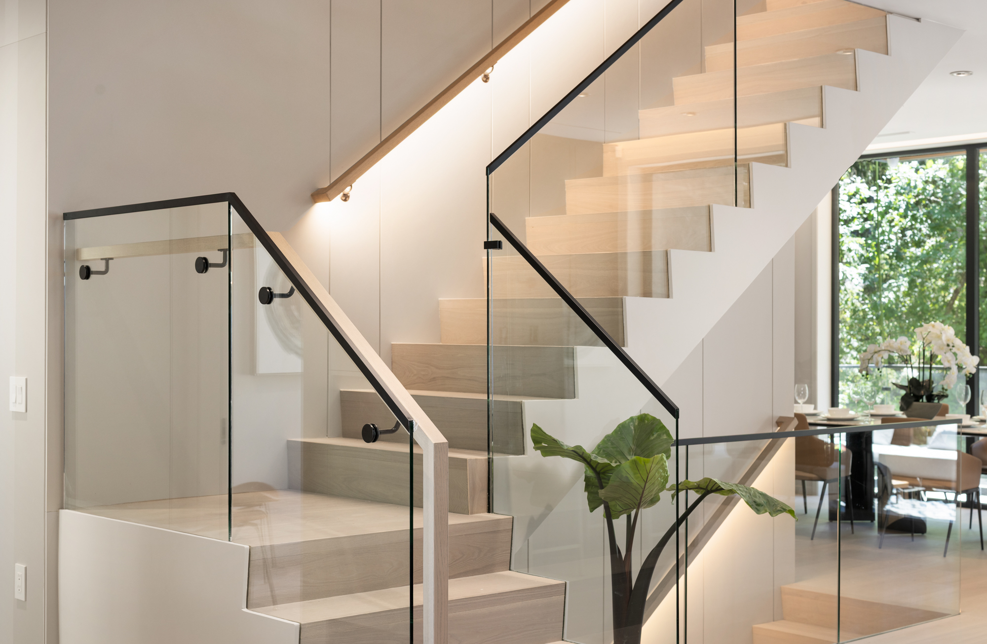NEWLY BUILT ARCHITECTURAL RESIDENCE IN THE HEART OF DUNBAR - 4090 W 31st Avenue