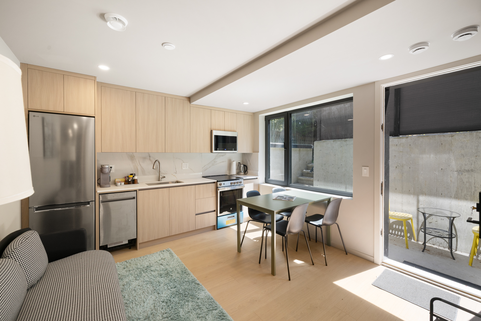 NEWLY BUILT ARCHITECTURAL RESIDENCE IN THE HEART OF DUNBAR - 4090 W 31st Avenue