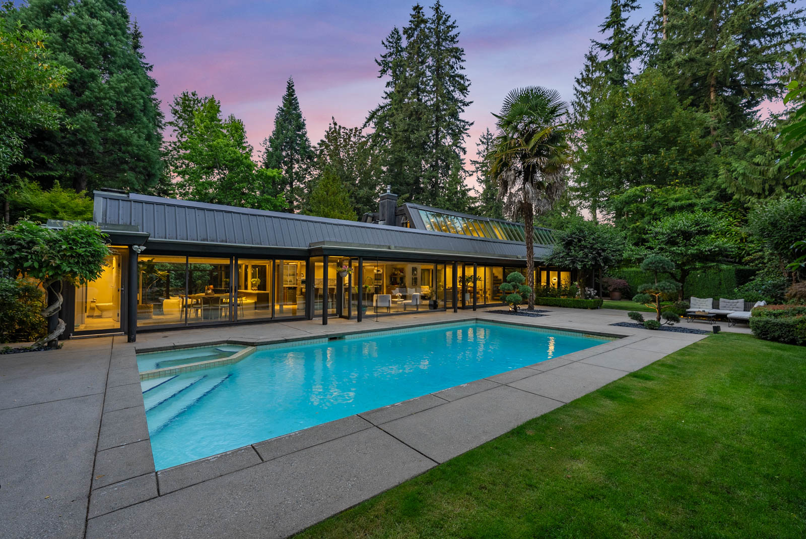 WEST COAST MODERN RESIDENCE IN SENTINEL HILL - Arthur Erickson Residence
