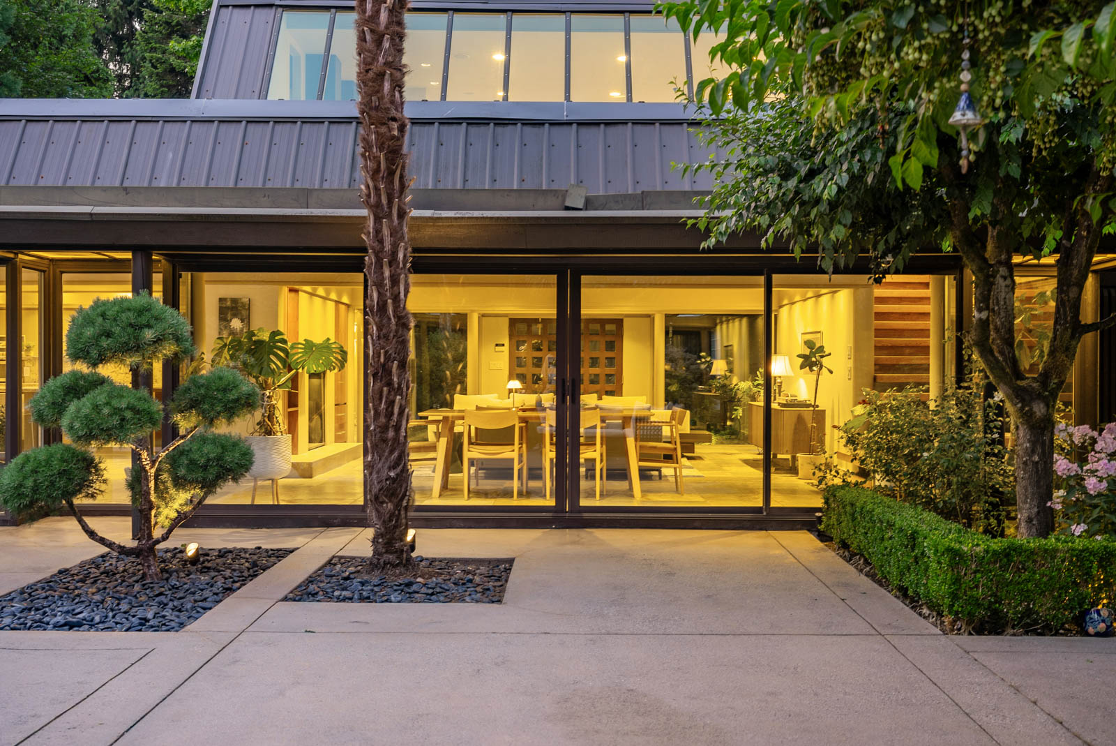 WEST COAST MODERN RESIDENCE IN SENTINEL HILL - Arthur Erickson Residence
