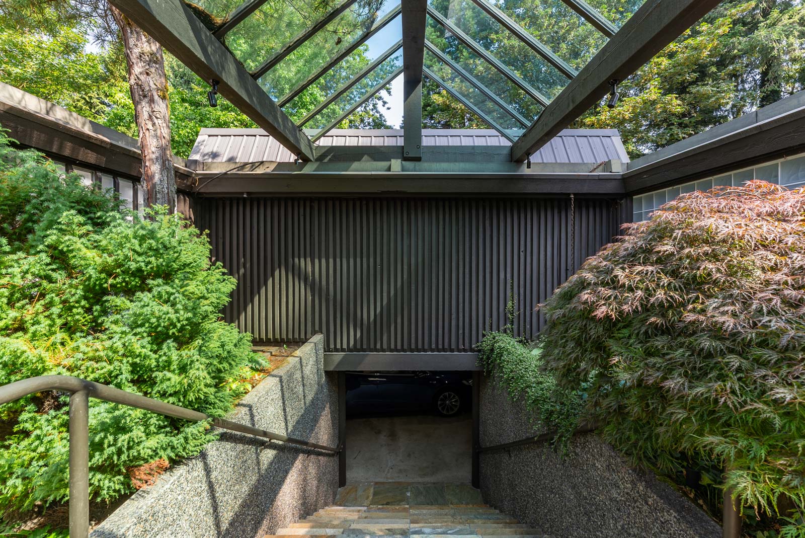WEST COAST MODERN RESIDENCE IN SENTINEL HILL - Arthur Erickson Residence