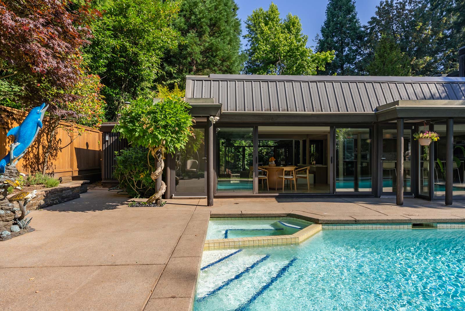 WEST COAST MODERN RESIDENCE IN SENTINEL HILL - Arthur Erickson Residence
