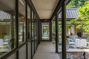 WEST COAST MODERN RESIDENCE IN SENTINEL HILL - Arthur Erickson Residence