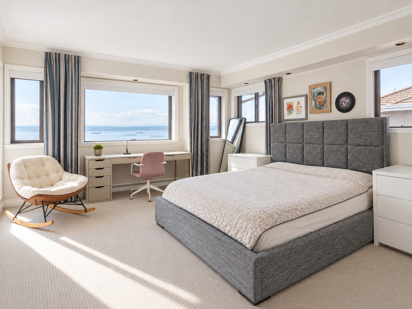 LUXURY RESIDENCE LOCATED IN PRESTIGIOUS CANTERBURY - 1560 Chippendale Court