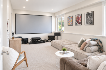 LUXURY RESIDENCE LOCATED IN PRESTIGIOUS CANTERBURY - 1560 Chippendale Court