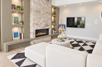 LUXURY RESIDENCE LOCATED IN PRESTIGIOUS CANTERBURY - 1560 Chippendale Court