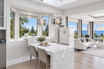 LUXURY RESIDENCE LOCATED IN PRESTIGIOUS CANTERBURY - 1560 Chippendale Court