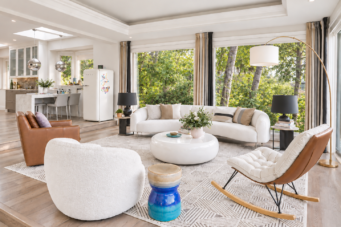 LUXURY RESIDENCE LOCATED IN PRESTIGIOUS CANTERBURY - 1560 Chippendale Court