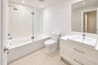 LUXURY RESIDENCE LOCATED IN PRESTIGIOUS CANTERBURY - 1560 Chippendale Court