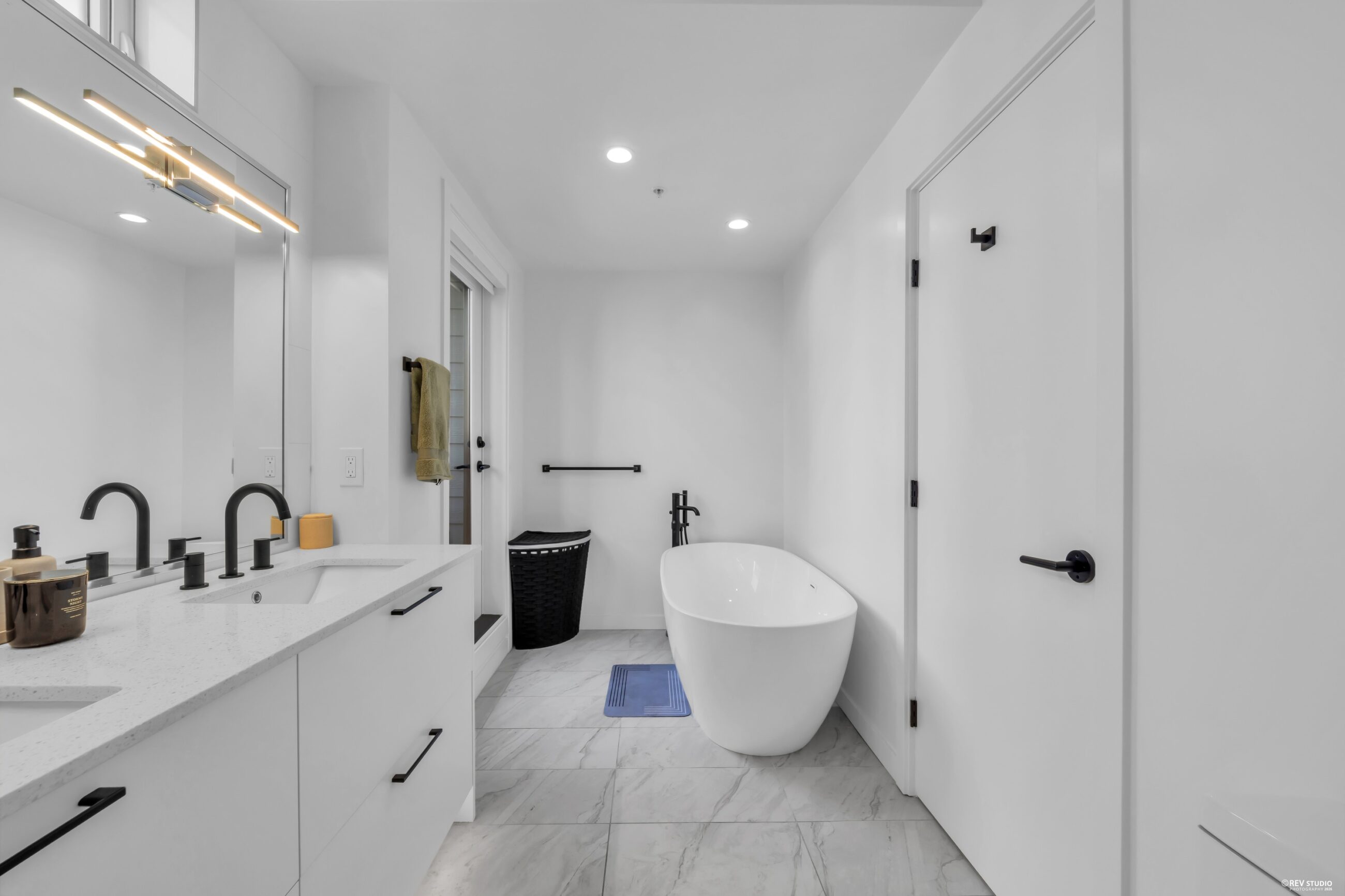 NORTH SHORE SANCTUARY AT THE TRAILS - 137 535 E 2nd Street, North Vancouver