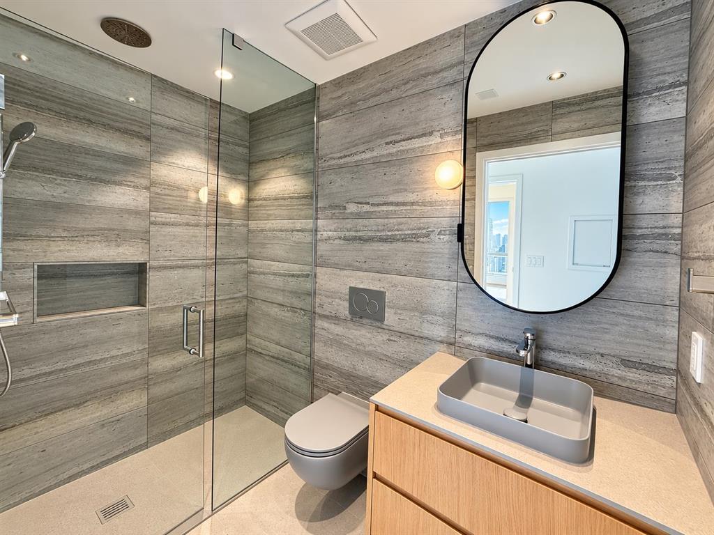 EXPERIENCE ELEVATED LUXURY LIVING IN THE HEART OF DOWNTOWN VANCOUVER - 2903 1277 Hornby Street, Vancouver