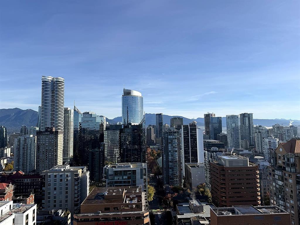 EXPERIENCE ELEVATED LUXURY LIVING IN THE HEART OF DOWNTOWN VANCOUVER - 2903 1277 Hornby Street, Vancouver